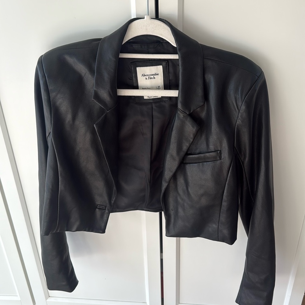 Abercrombie & Fitch Cropped Faux Leather Jacket Size XS